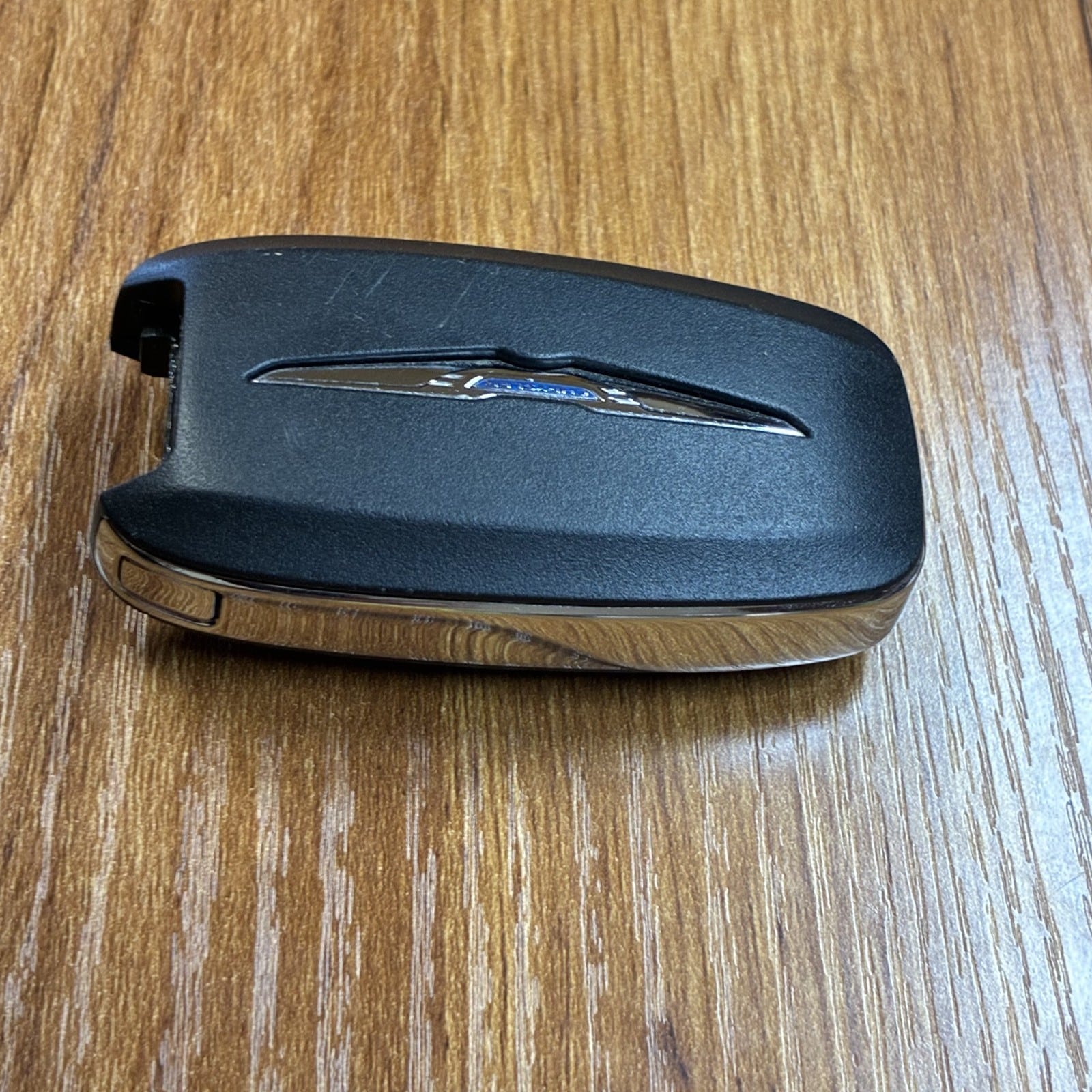 Chrysler Pacifica 2017-2021 Smart Key Fob 6-Button 68241532AC M3N-97395900 Unlocked - Mint 8 Chrysler Pacifica 2017-2021 smart key fob 68241532AC – photo 8