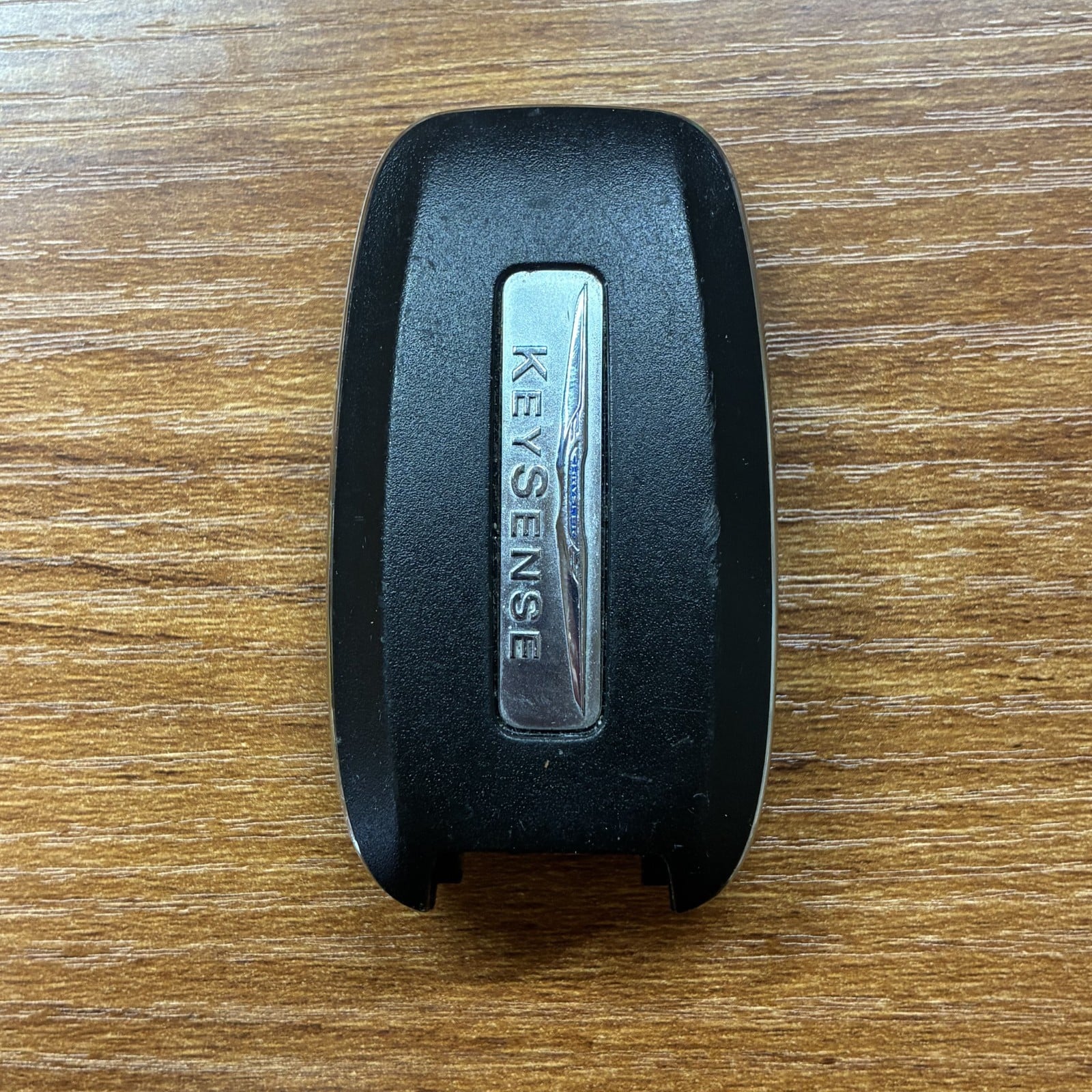 Chrysler Pacifica / Voyager 2017-2025 Smart Key Fob 7-Button 68217832AC M3N-97395900 Unlocked 4 Chrysler Pacifica Voyager smart key fob 68217832AC – photo 4