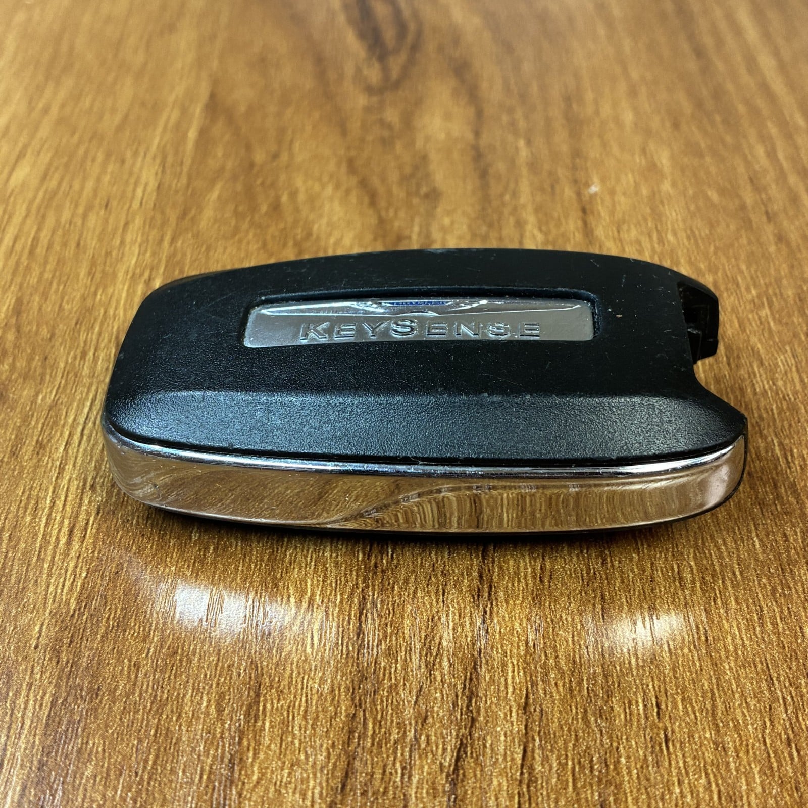 Chrysler Pacifica / Voyager 2017-2025 Smart Key Fob 7-Button 68217832AC M3N-97395900 Unlocked 5 Chrysler Pacifica Voyager smart key fob 68217832AC – photo 5