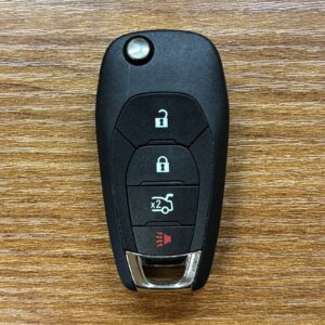 Chevrolet Trax / Spark / Sonic Flip Key Fob 4-Button 13530752 LXP-T003 Unlocked - Excellent