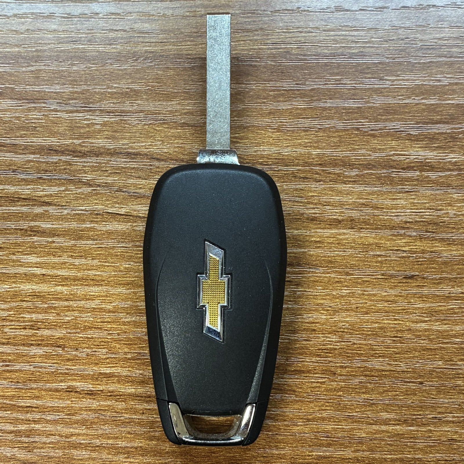 Chevrolet Trax / Spark / Sonic Flip Key Fob 4-Button 13530752 LXP-T003 Unlocked - Excellent - Image 5