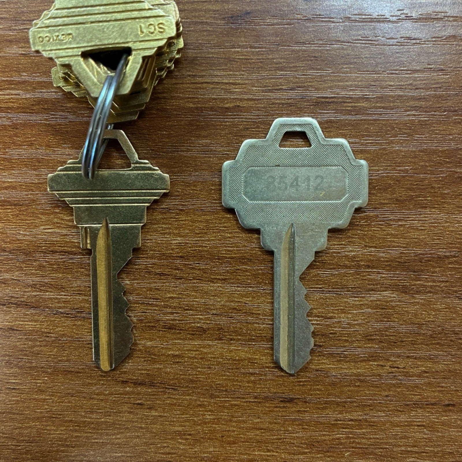 House Keys Cut to Code: Kwikset KW1 / Schlage SC1 / SC4 (Plain or DND) - Image 7