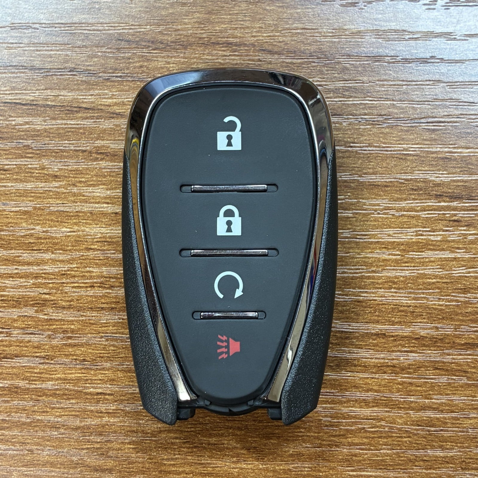 Chevrolet Bolt EV / EUV / Trax Smart Key Fob 4-Button 13564991 HYQ4ES Unlocked - Excellent 1 Chevrolet Bolt EV / EUV / Trax Smart Key Fob 4-Button 13564991 HYQ4ES Unlocked - Excellent - Image 1